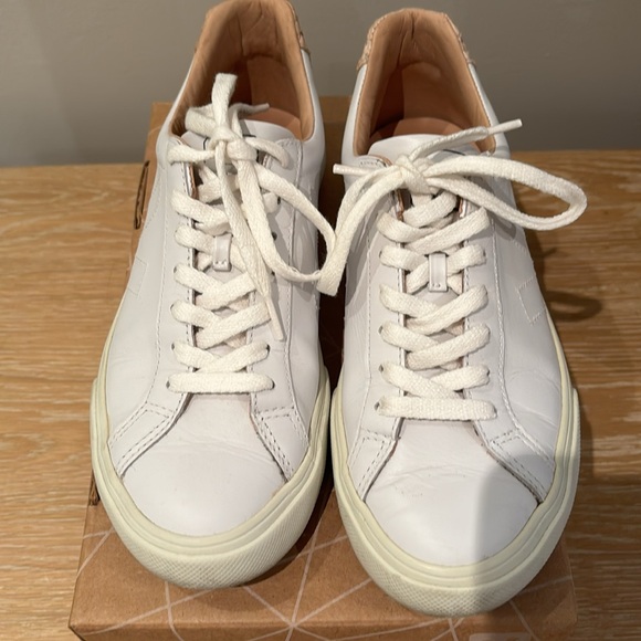 VEJA Esplar Bastille with Tilapia Beige Back - Picture 5 of 7